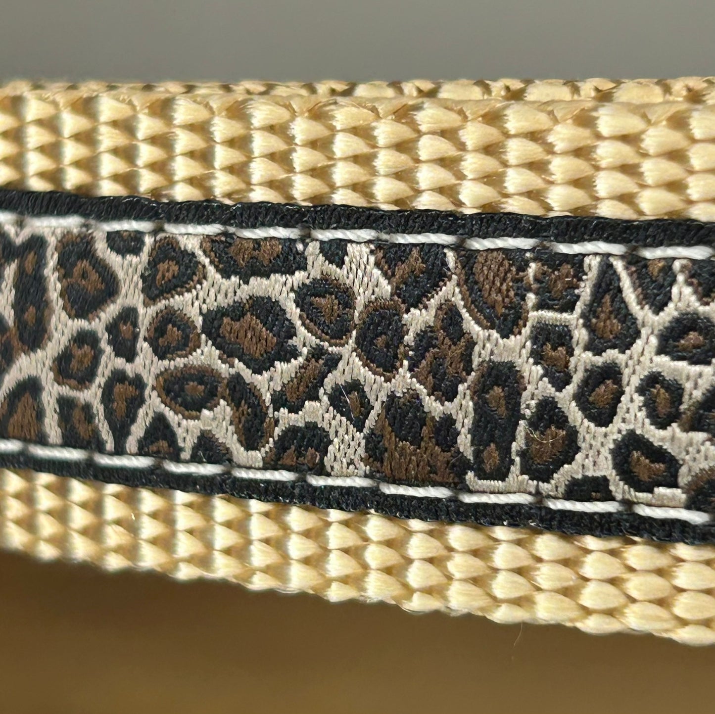 Gold & Leopard Keychain / Handle