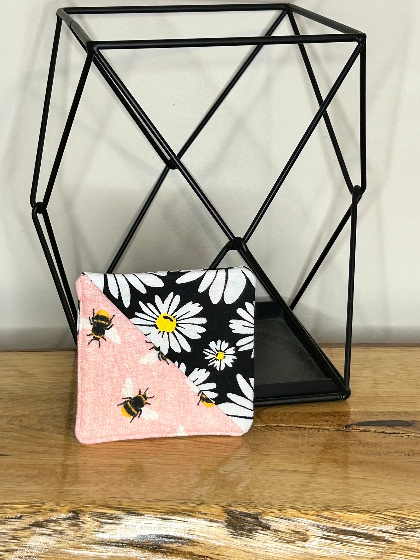 Corner Bookmark -Daisies & Bees