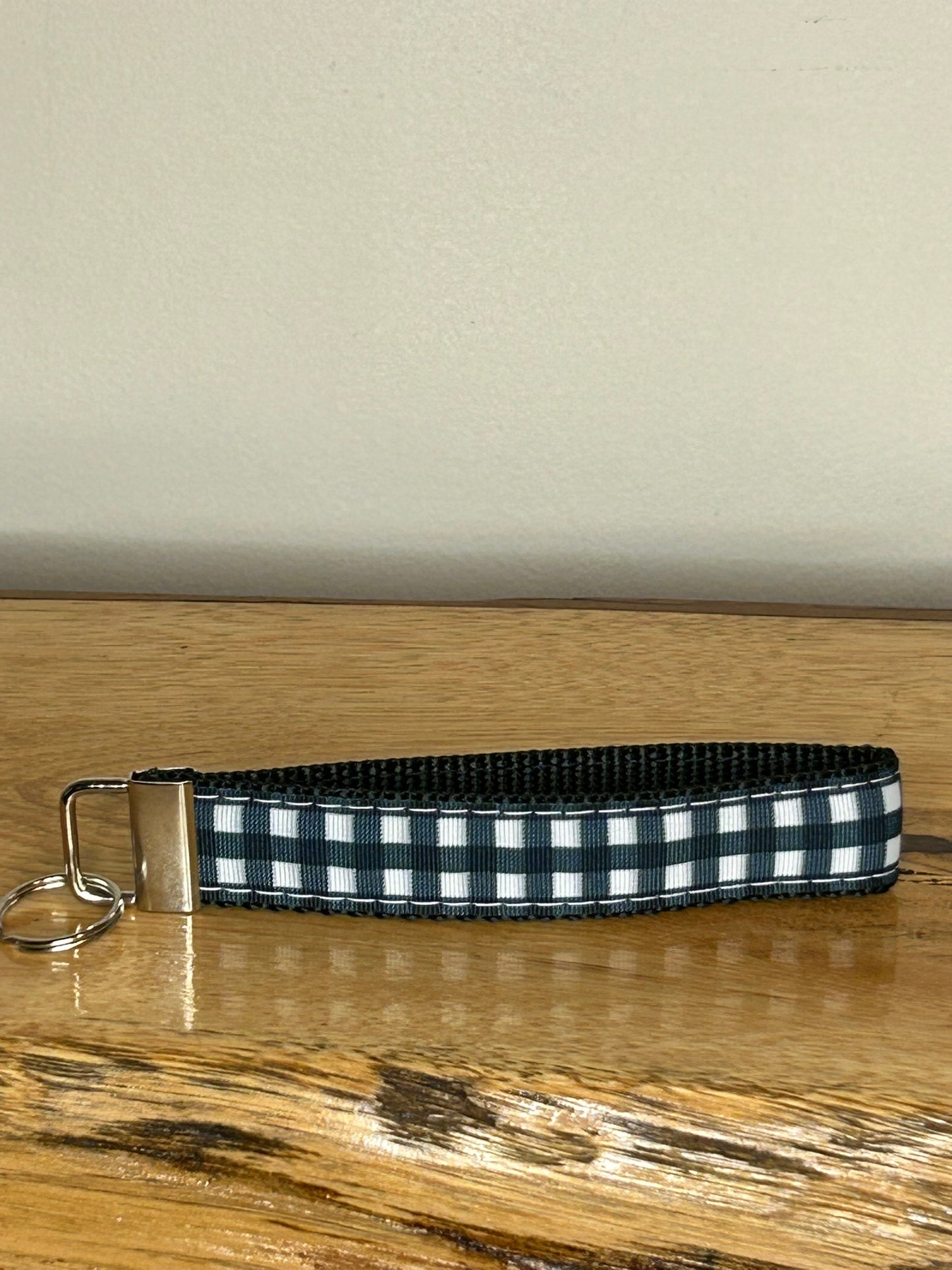Black & White Checks Keychain / Handle