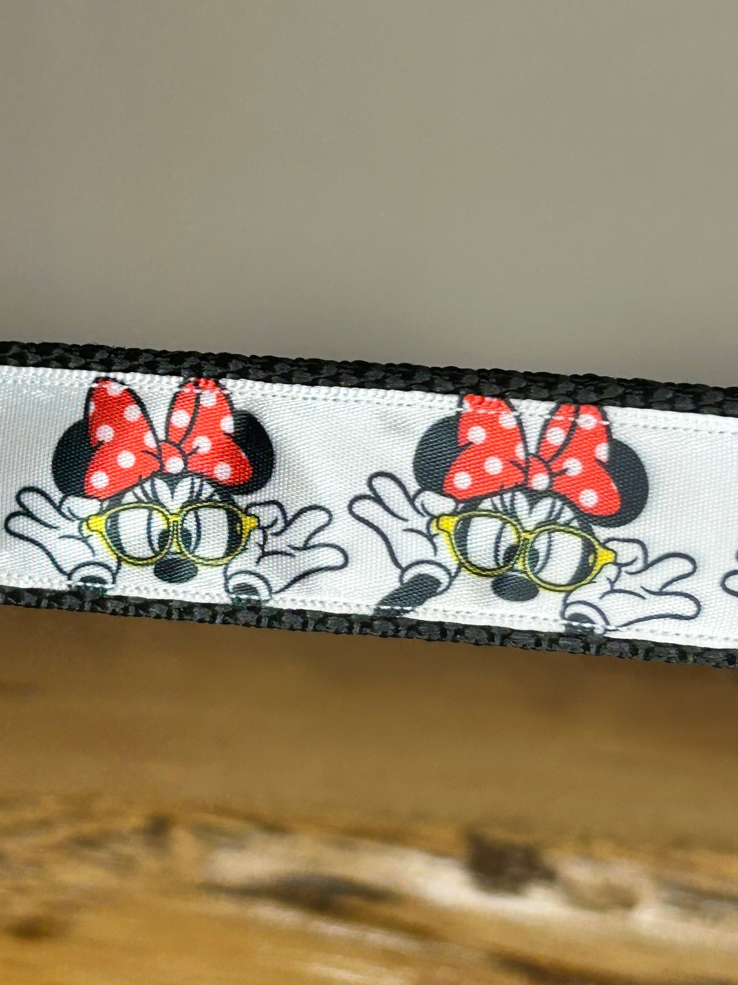 Glasses Minnie Keychain / Handle