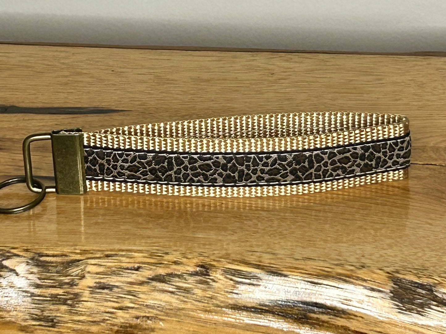 Gold & Leopard Keychain / Handle